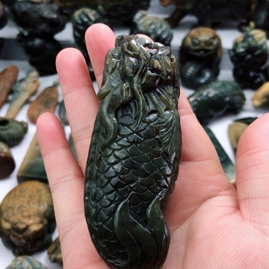 岫岩河磨玉（透闪石质玉）未镶嵌把件