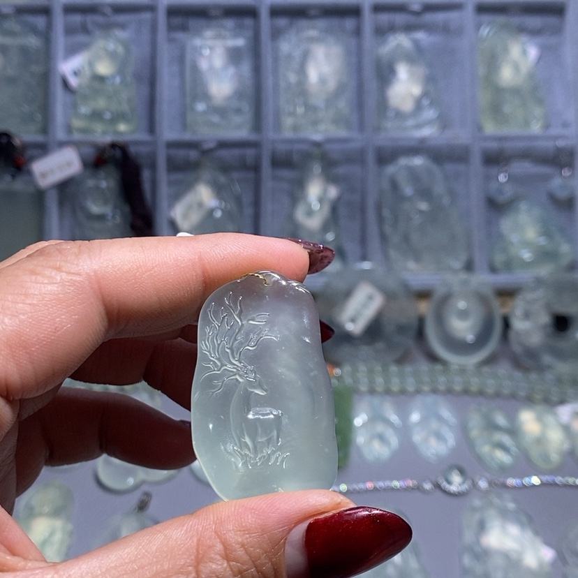 【闪购商品】岫玉颈饰未镶嵌小鹿