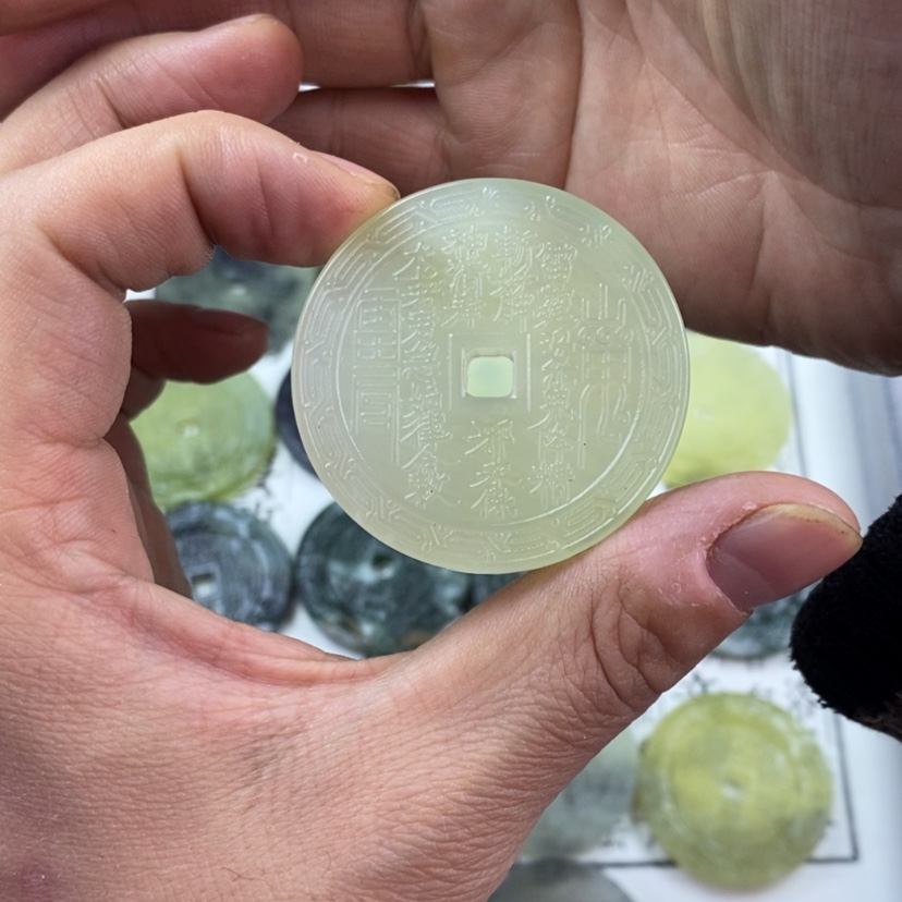 【闪购商品】岫玉颈饰未镶嵌岫玉山鬼花钱吊坠