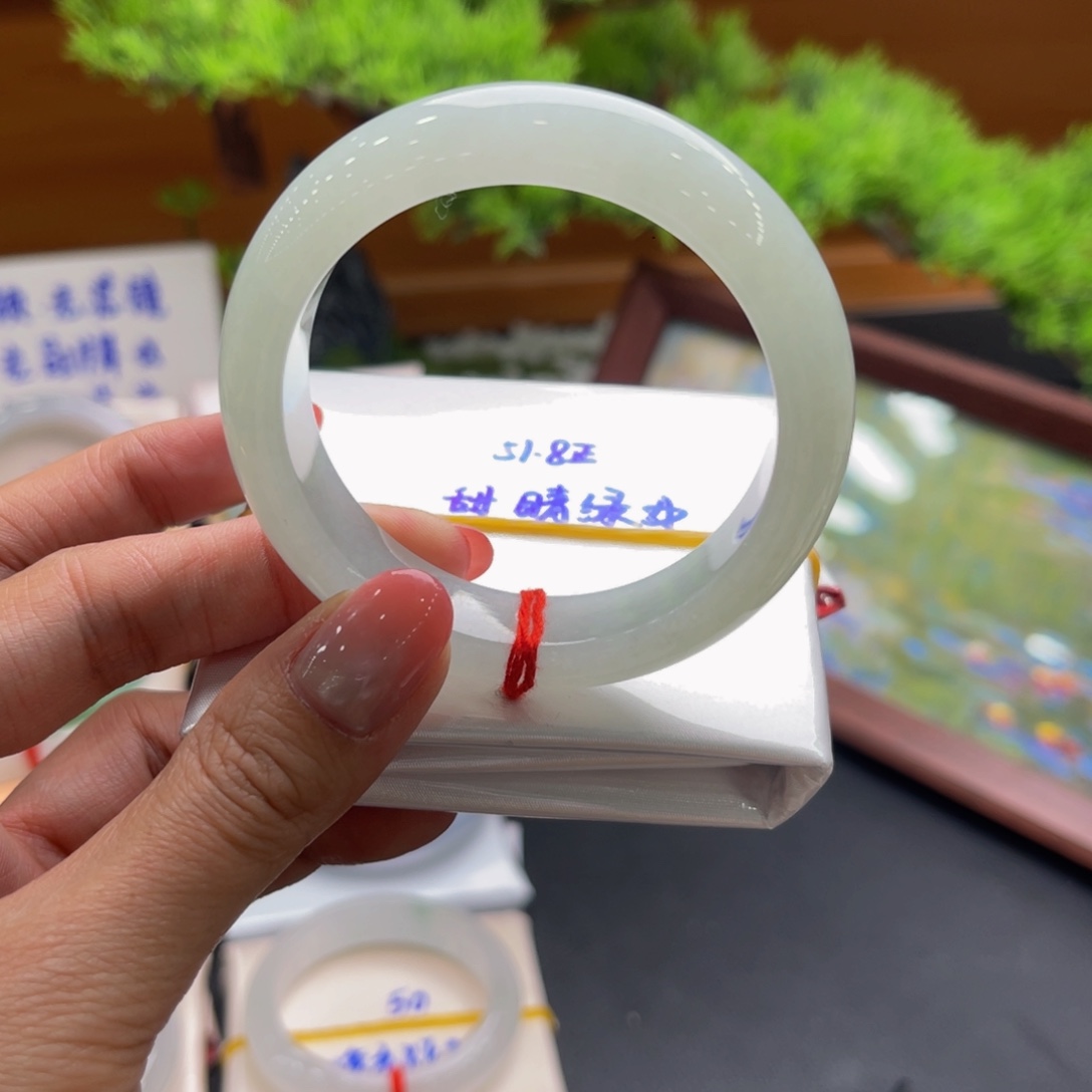 翡翠未镶嵌手镯缅甸