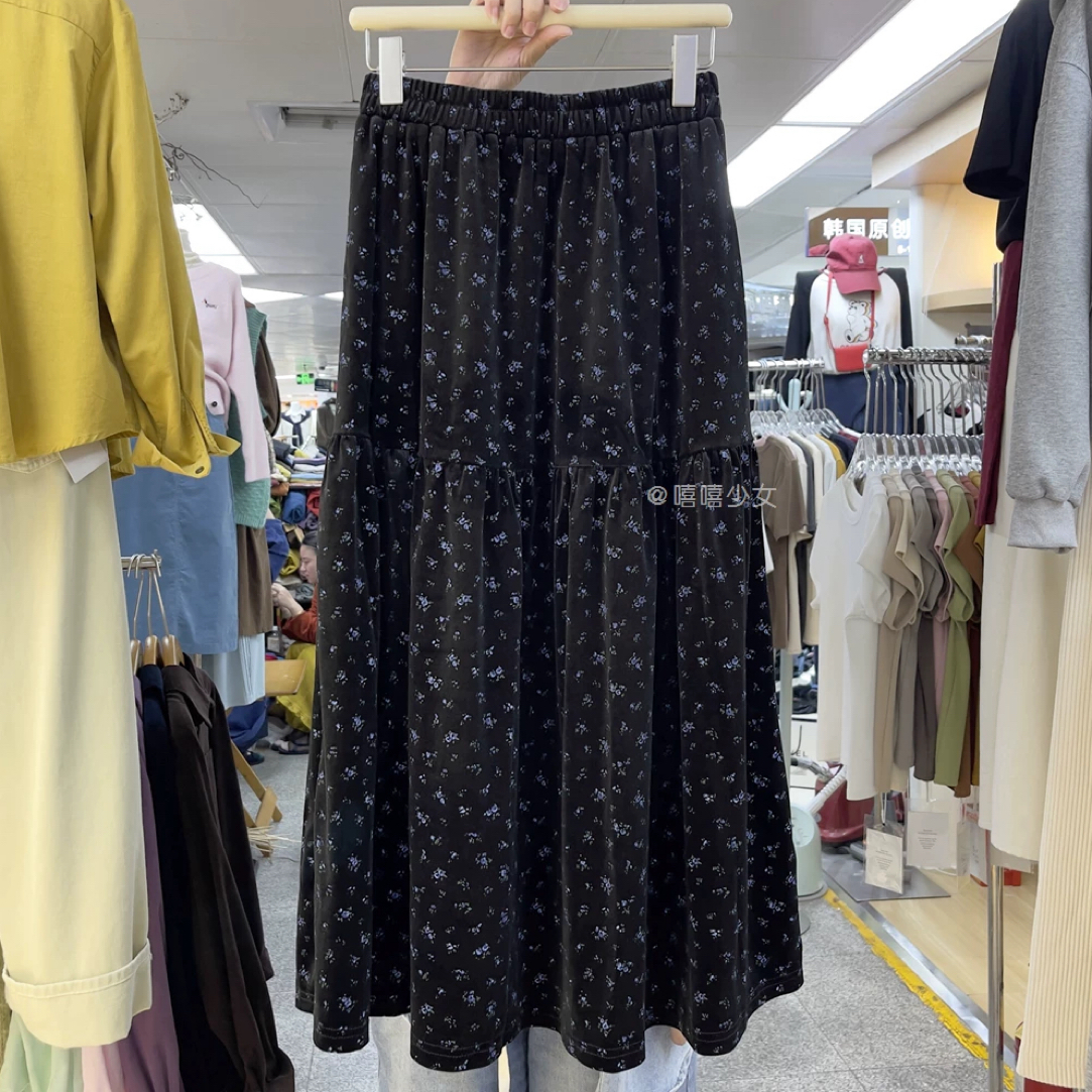 CC家-冬款加厚丝绒料碎花裙