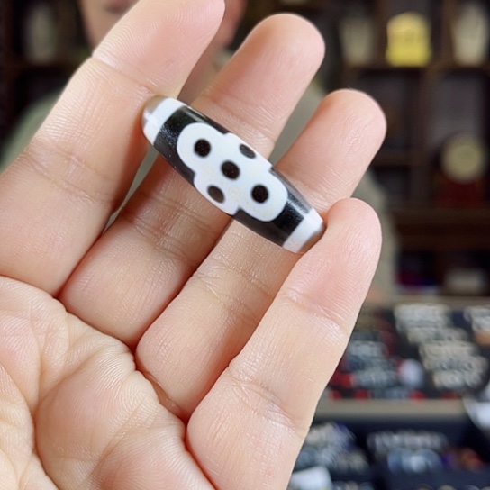 玛瑙/玉髓颈饰合金除****点