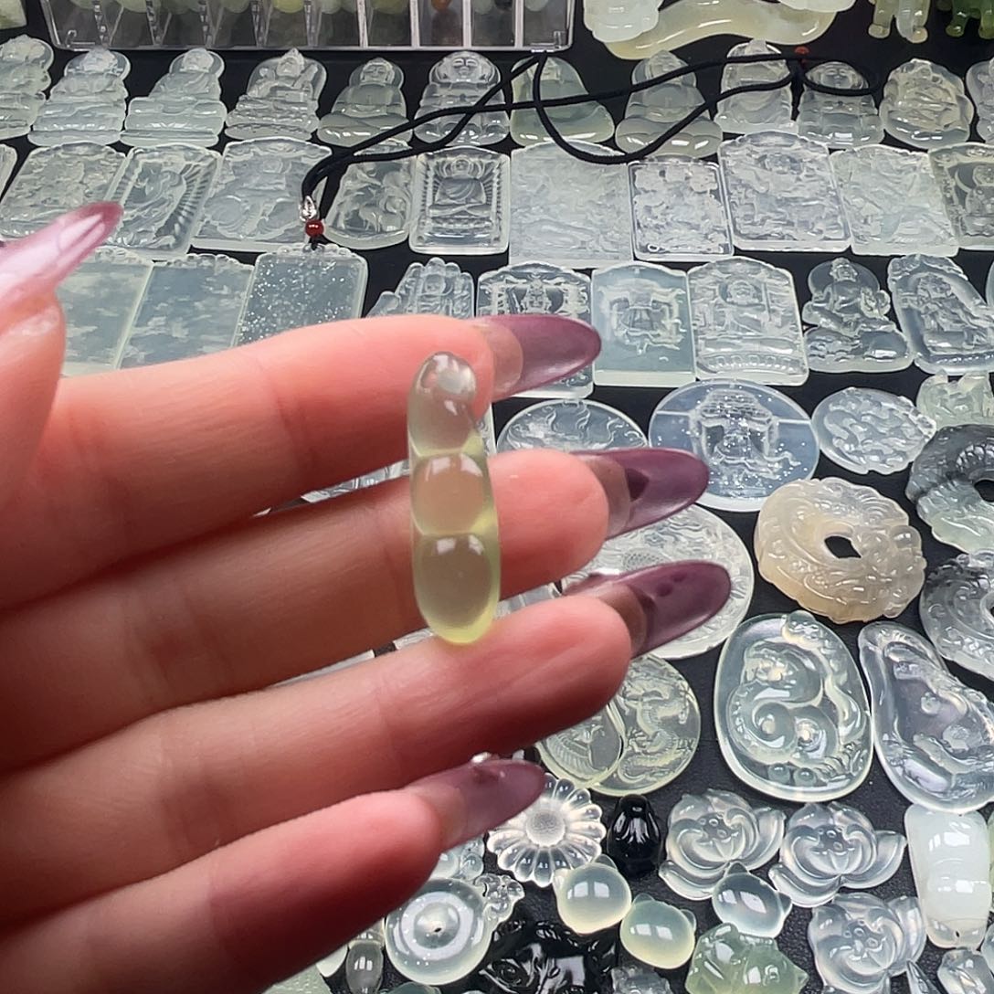 蛇纹石玉吊坠(赠链)未镶嵌