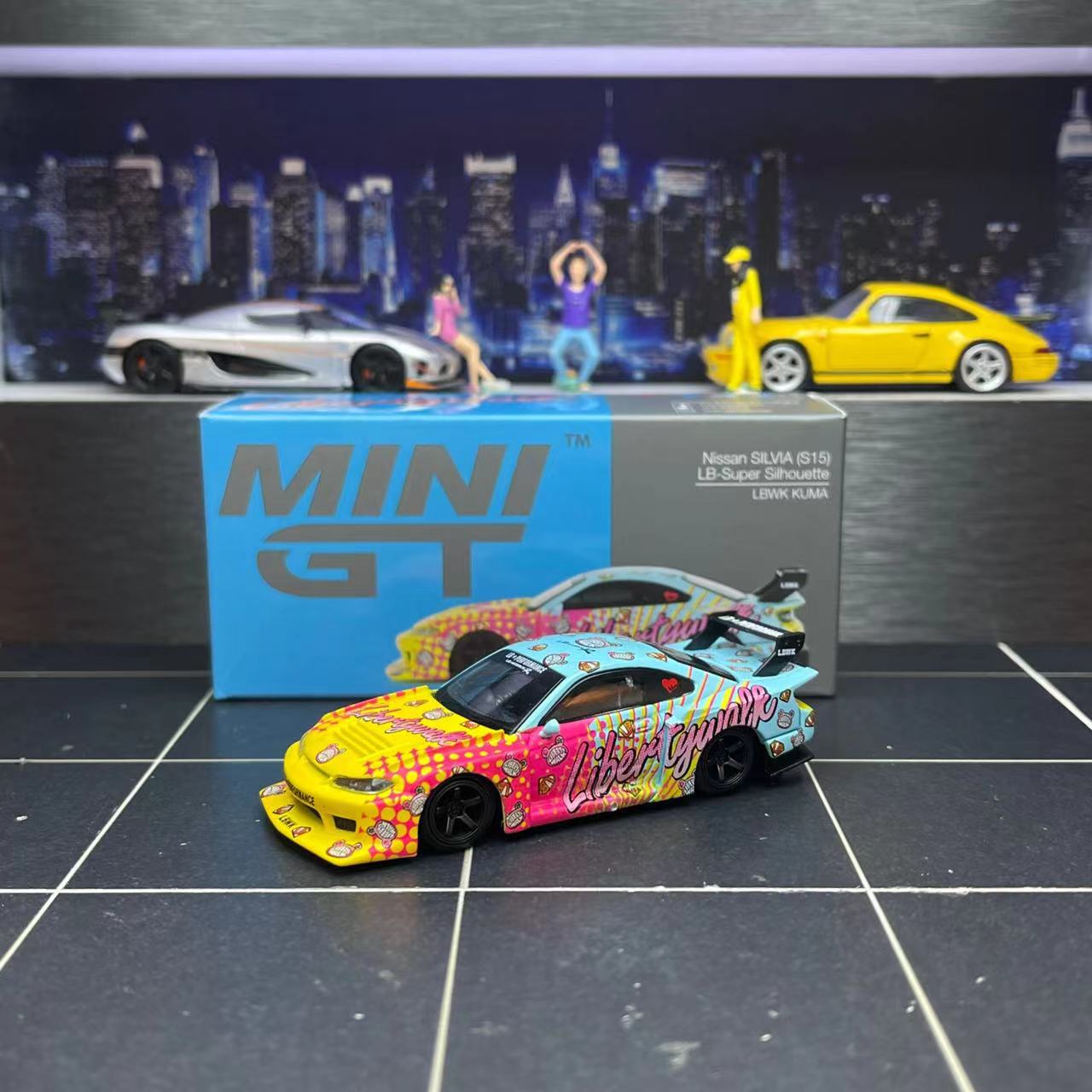 价格已开 现货 MINIGT 1:64 #743 S15 SILVIA 涂鸦合金汽车模型