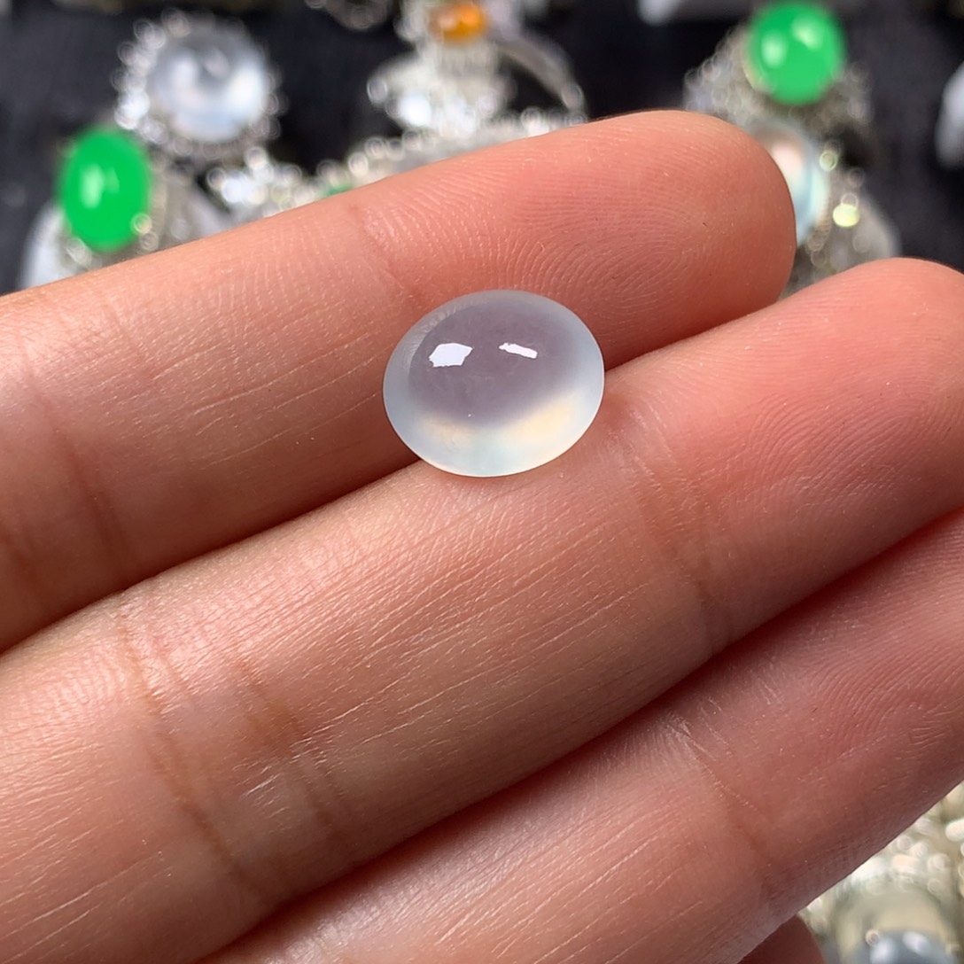 卿***卿翡翠裸石白冰蛋面裸石，不退不换