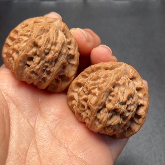 【闪购商品】把件文玩核桃三角白……