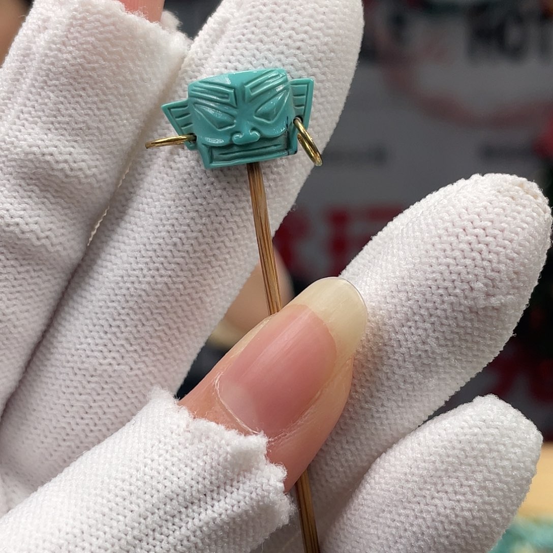 绿松石未镶嵌挂件