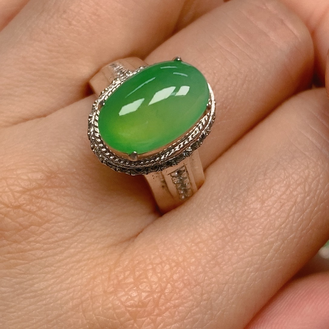 翡翠戒指未镶嵌翡翠