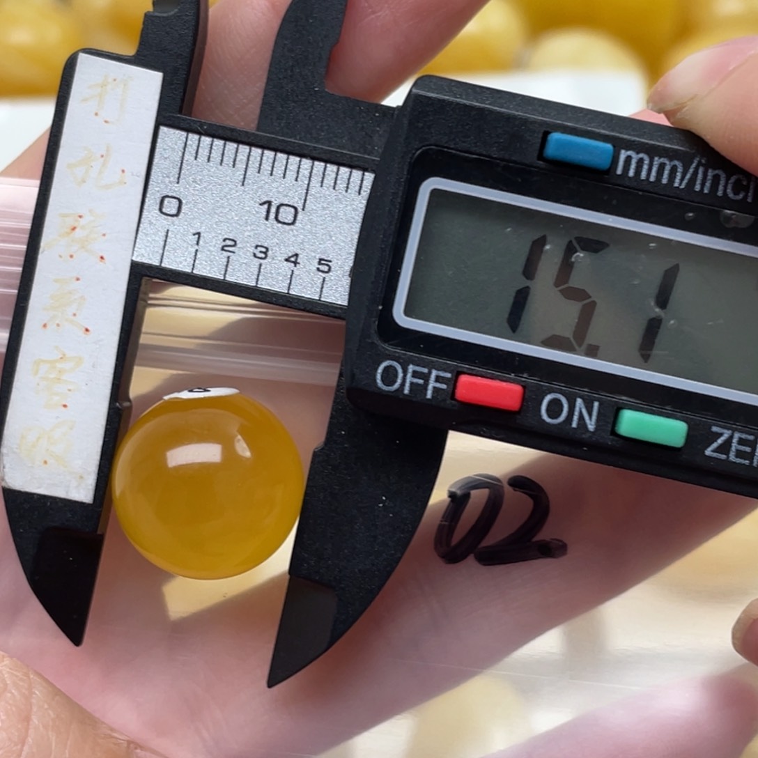 未镶嵌蜜蜡裸石蜜蜡