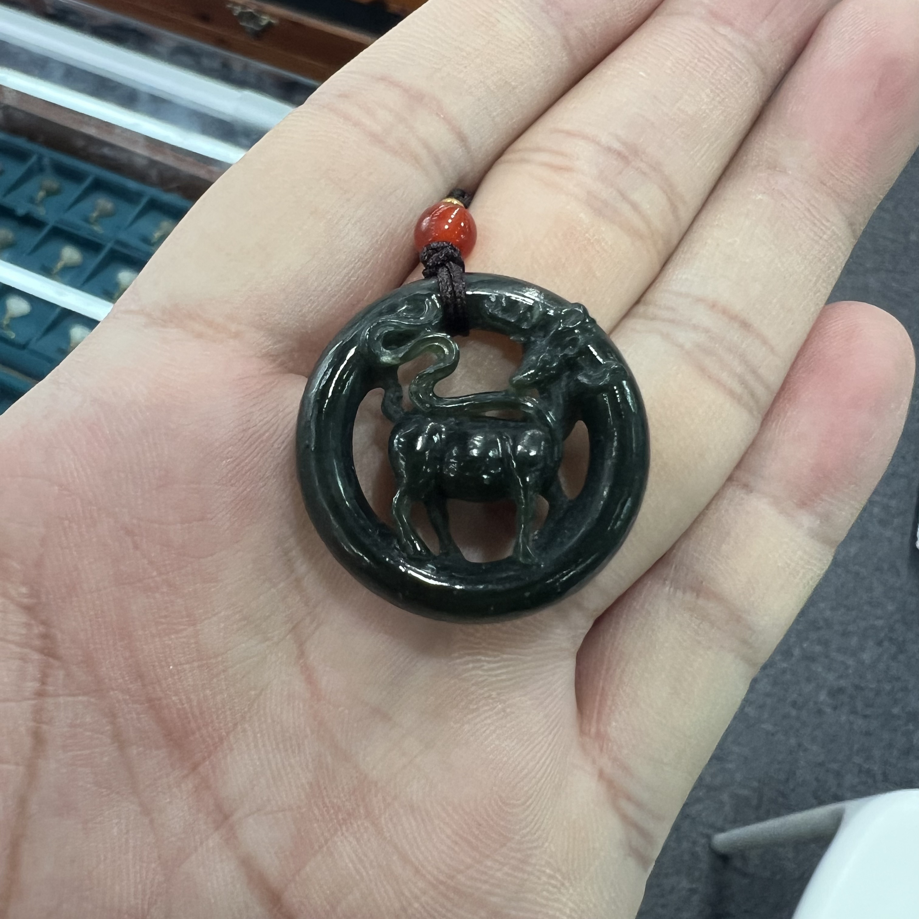 【倔老头精品】和田玉一鹿平安吊坠 配绳时尚款  多样性发一