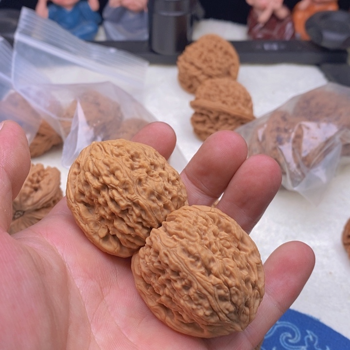 文玩核桃把件月****士文玩核桃