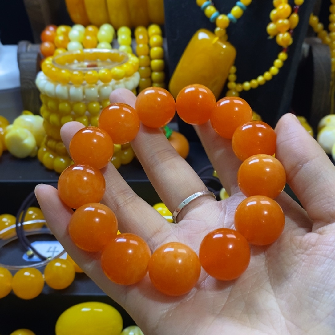 少***头非金属全品无暇卡18手串