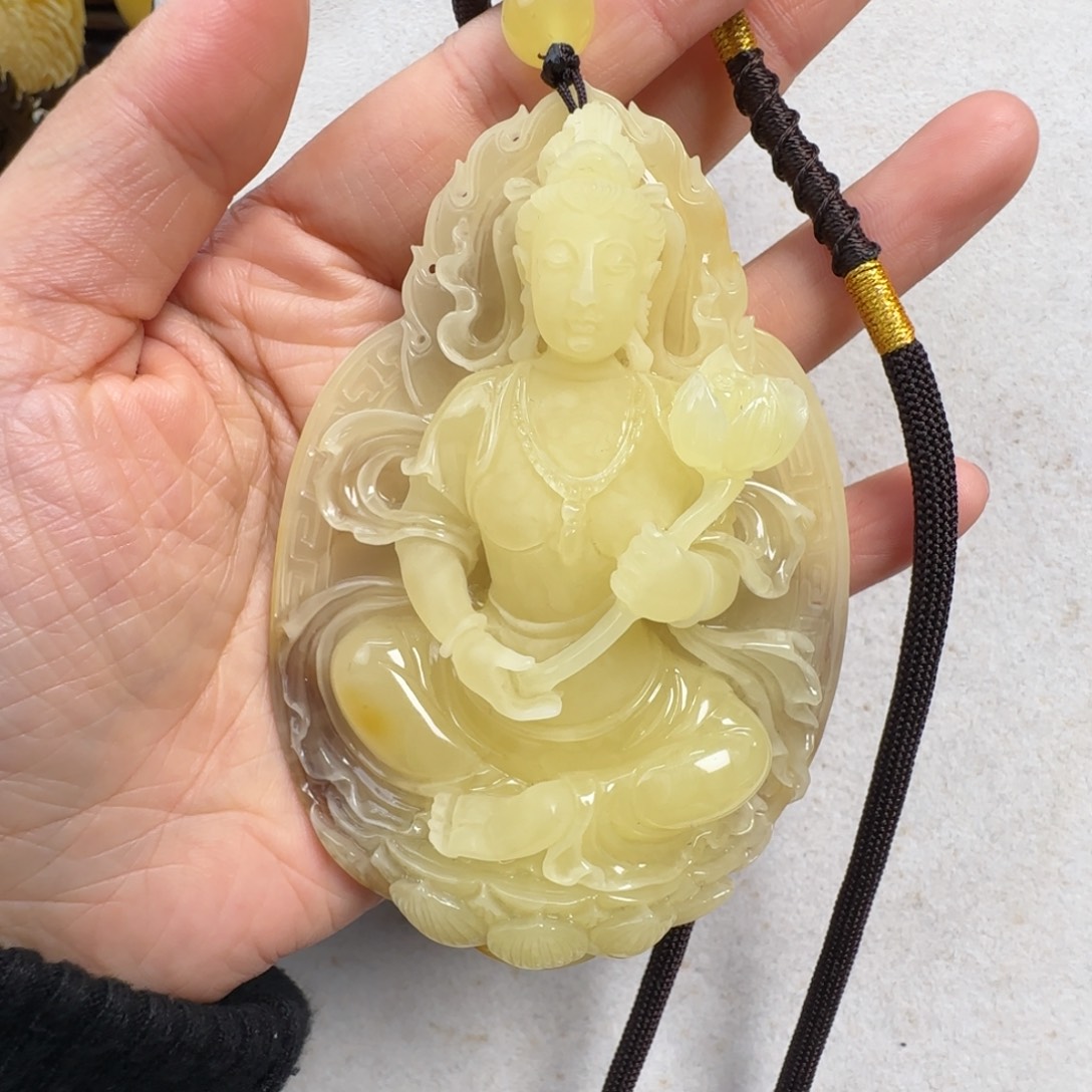 蜜蜡未镶嵌珠宝奇石