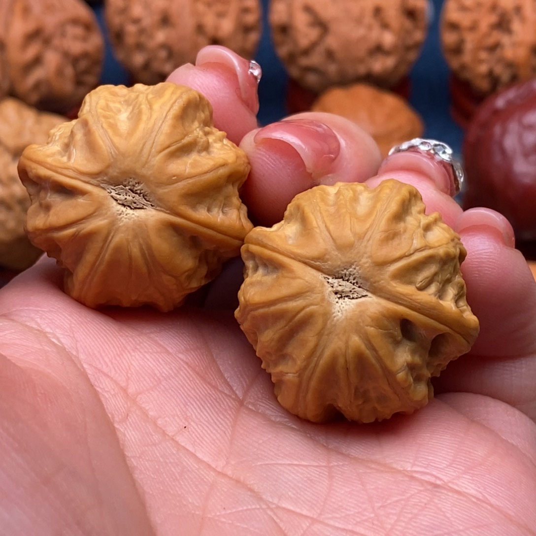 文玩核桃把件精品小手捻