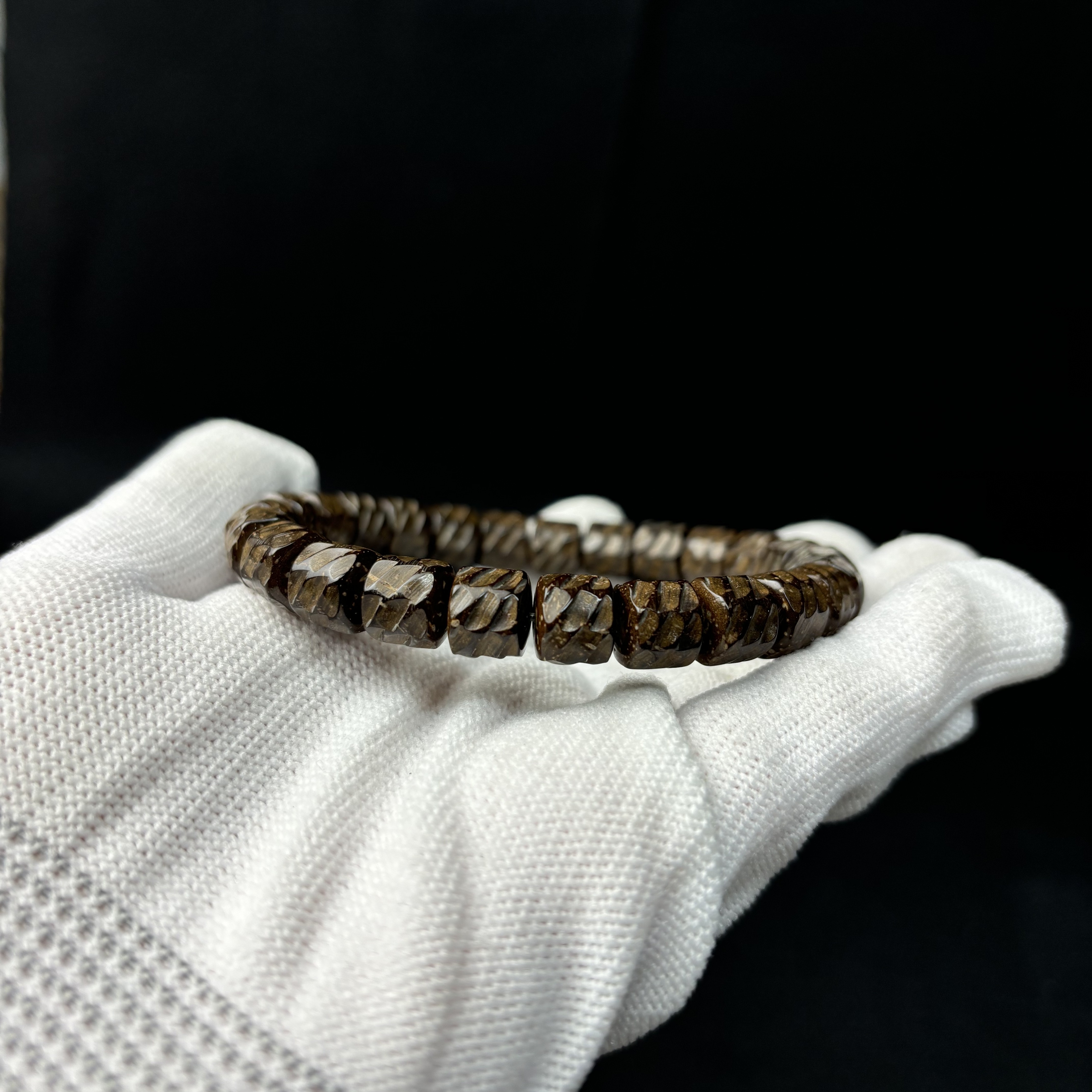 椰蒂精品毕业款，凤羽，尺寸9－8