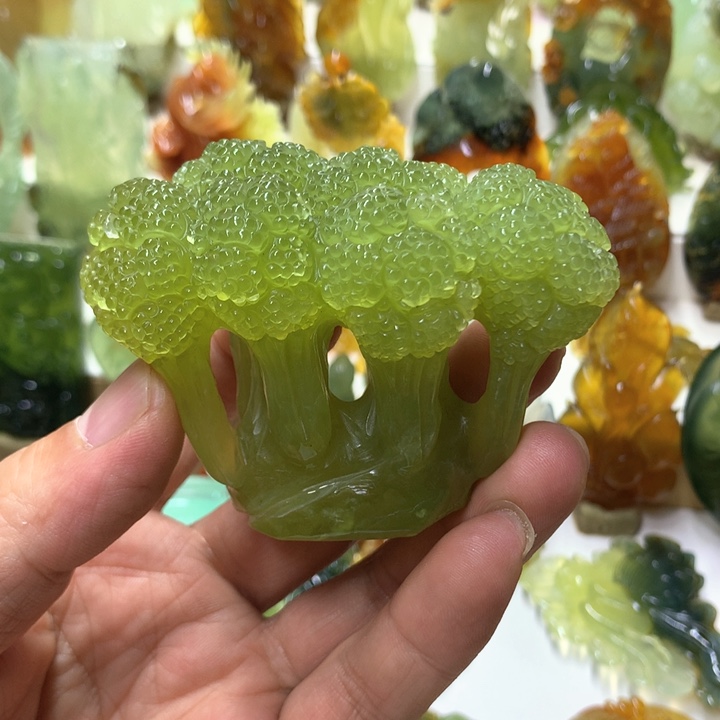 蛇纹石玉珠宝半成品未镶嵌