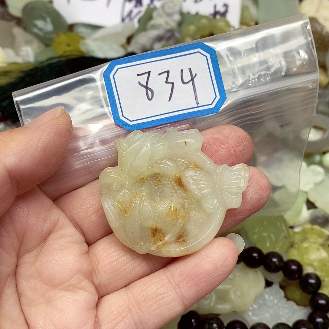 蛇纹石玉未镶嵌颈饰834