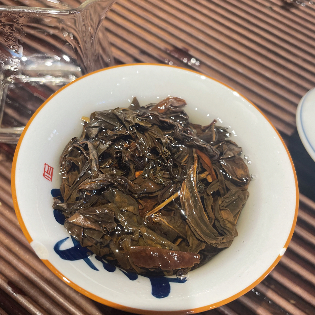 千年野生古树黄片红茶