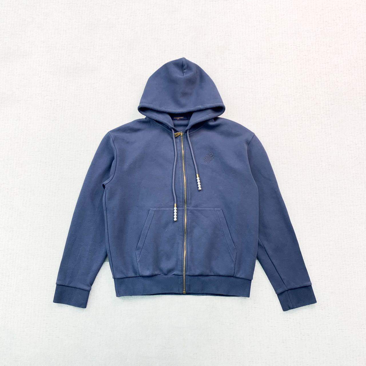 95新 LV LOUIS VUITTON 纯色字母珠饰休闲连帽外套l码编码xb2477