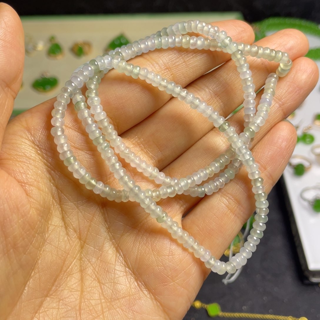 18K金镶嵌和田玉耳饰7**2