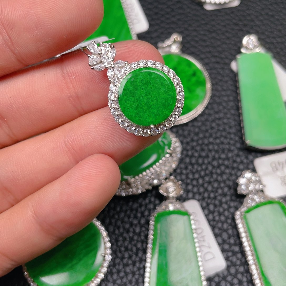 【闪购商品】翡翠吊坠(不含链)银S925镶嵌