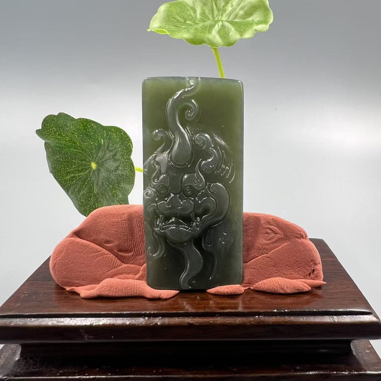 A0208 和田玉吊坠 HS2403082