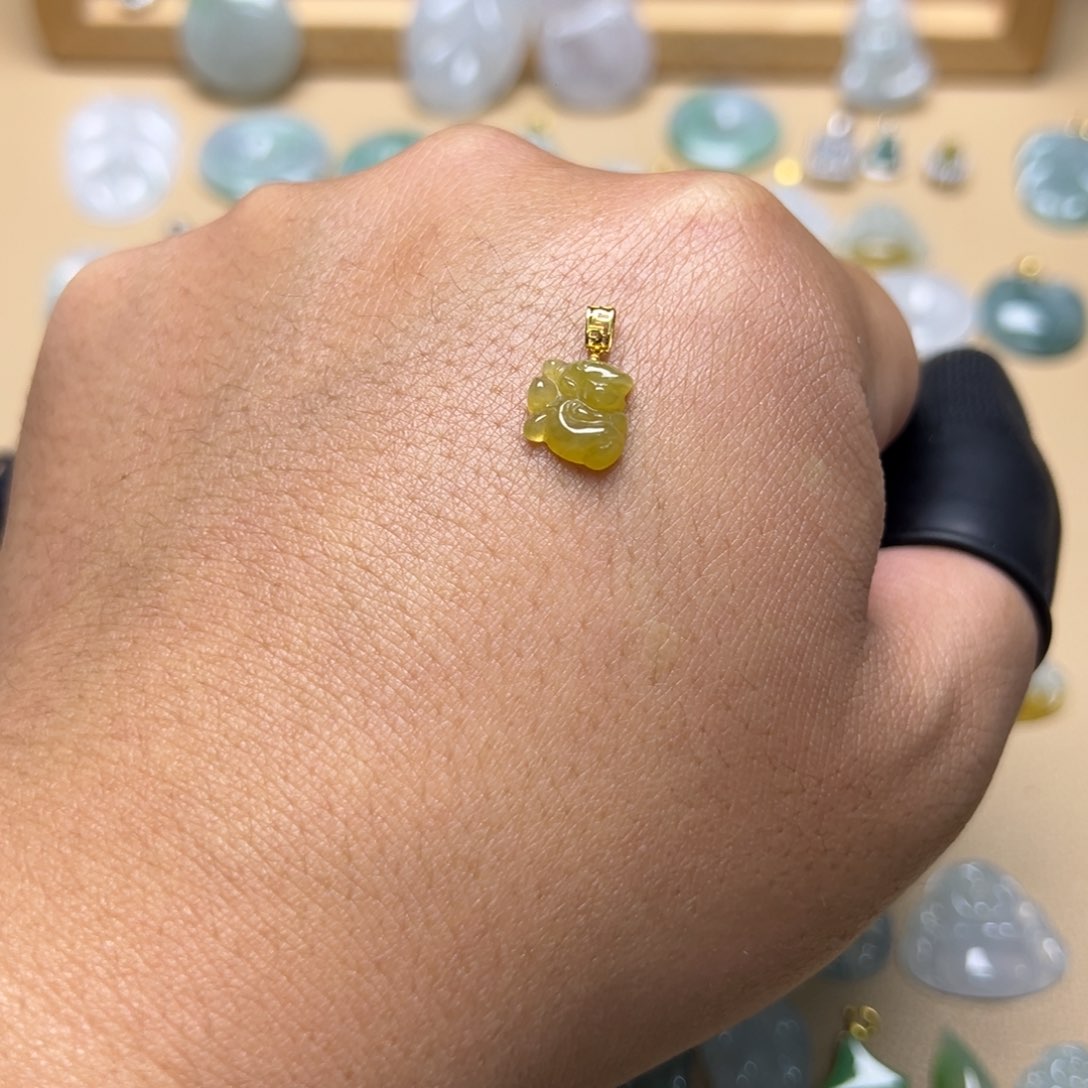 翡翠颈饰18K金镶嵌小仙子