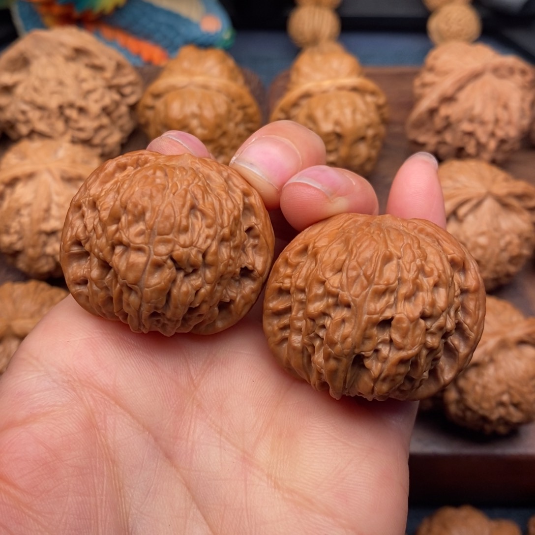 文玩核桃把件36山地石子磨