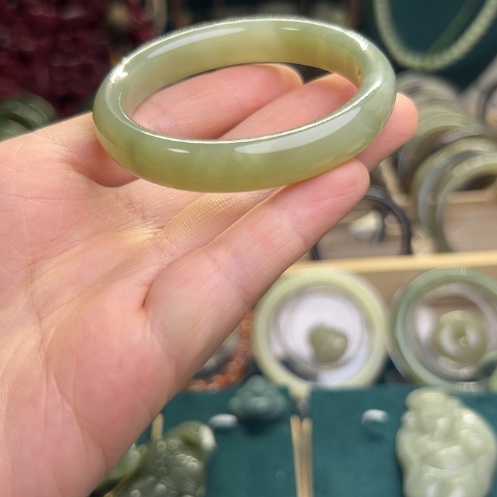 和田玉手镯未镶嵌50.9圈围80668