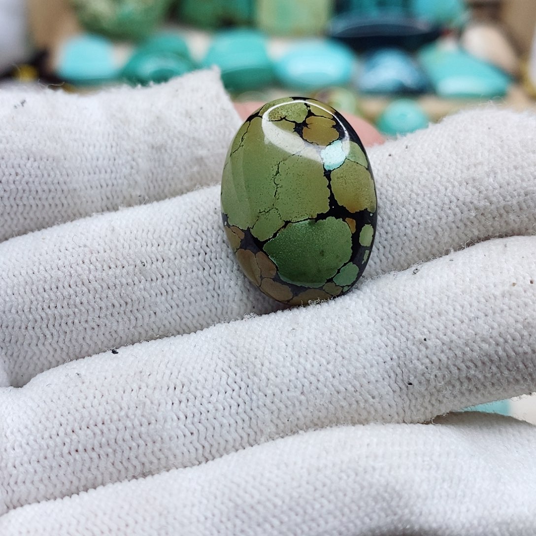 绿松石颈饰未镶嵌