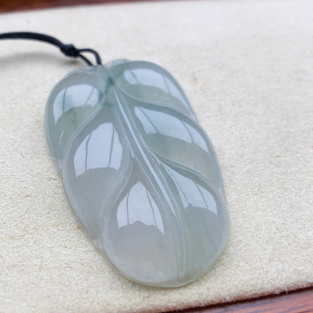 翡翠未镶嵌颈饰吊坠121