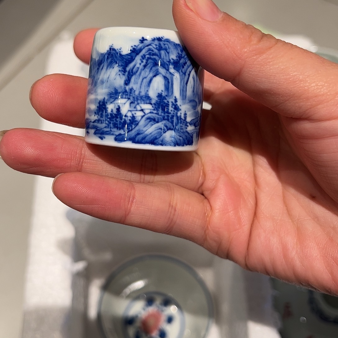 怡琅柴窑山水盖置