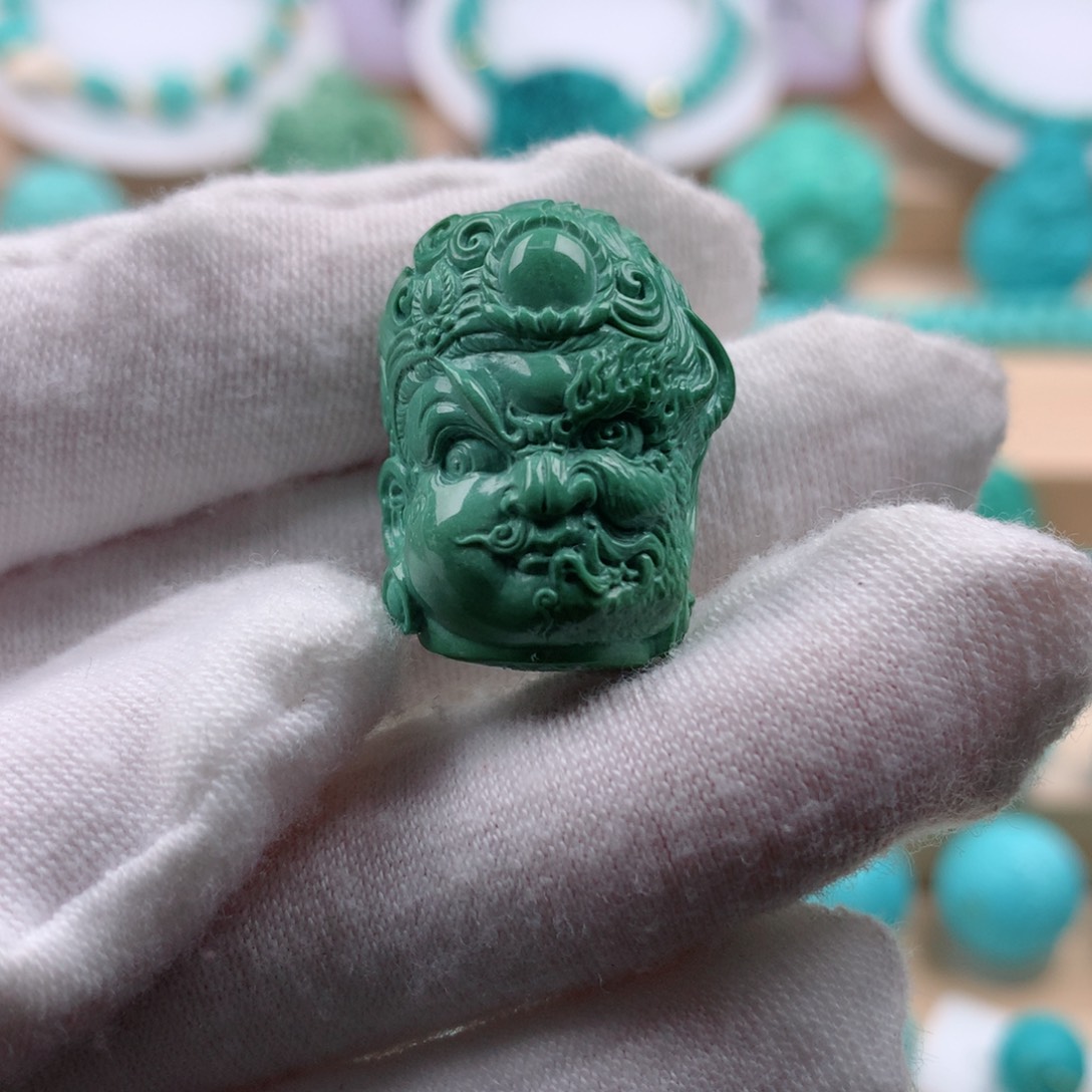 绿松石配饰未镶嵌