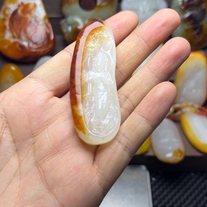 和田玉未镶嵌颈饰