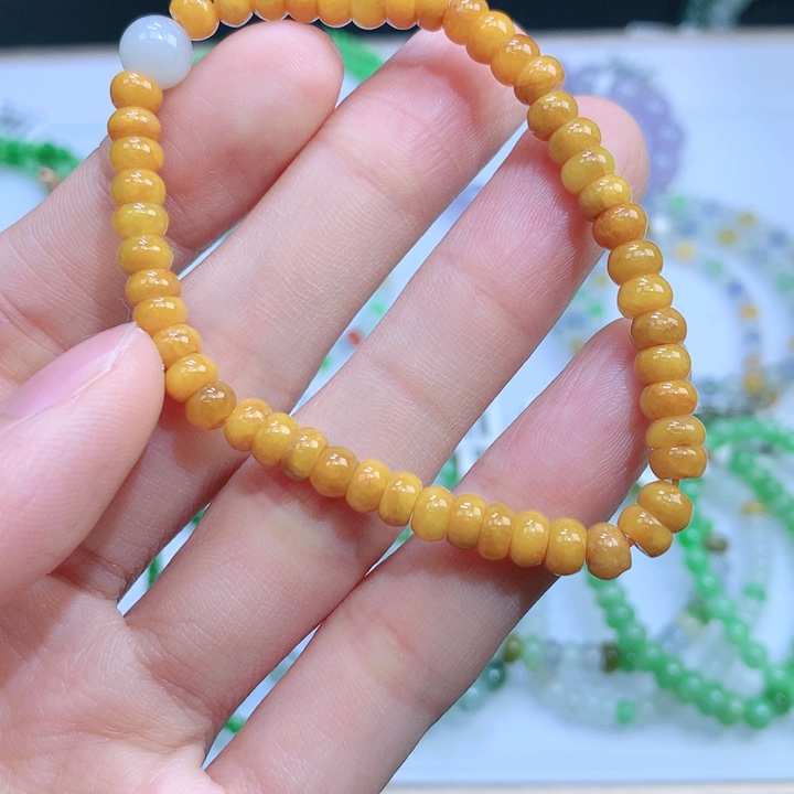 翡翠手链未镶嵌翡翠