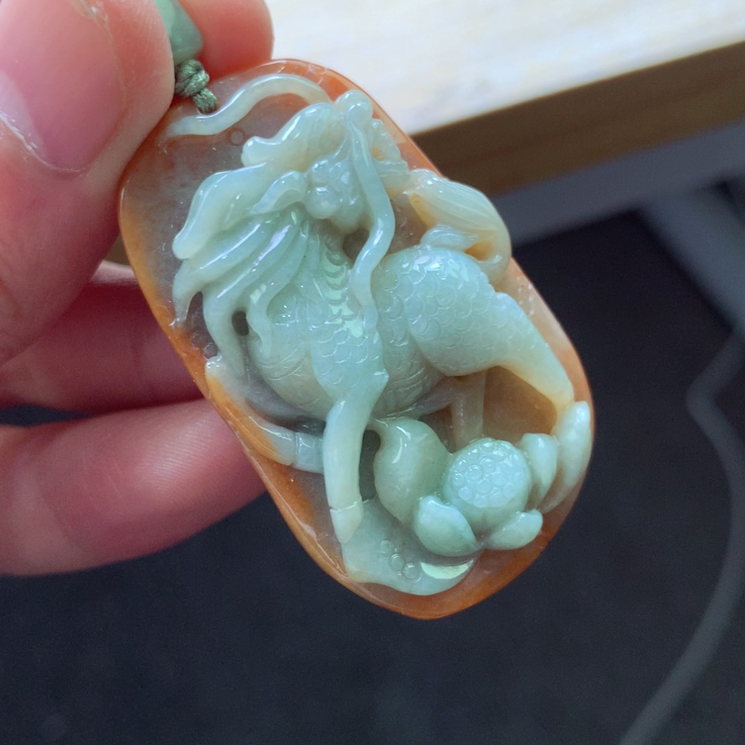 翡翠颈饰未镶嵌吊坠