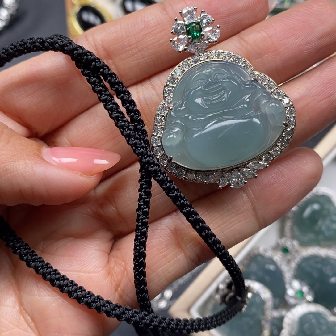 翡翠颈饰未镶嵌辷****ˇ翡翠