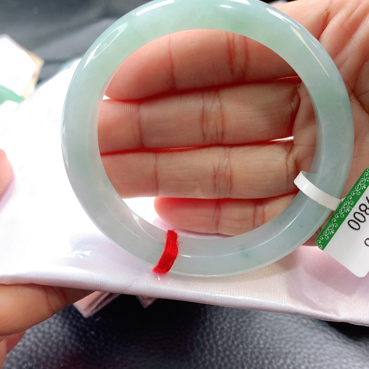 翡翠手镯未镶嵌56565656