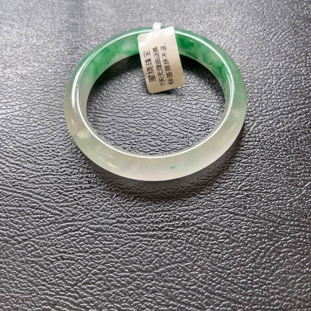 石英质玉（非洲翠）未镶嵌手镯