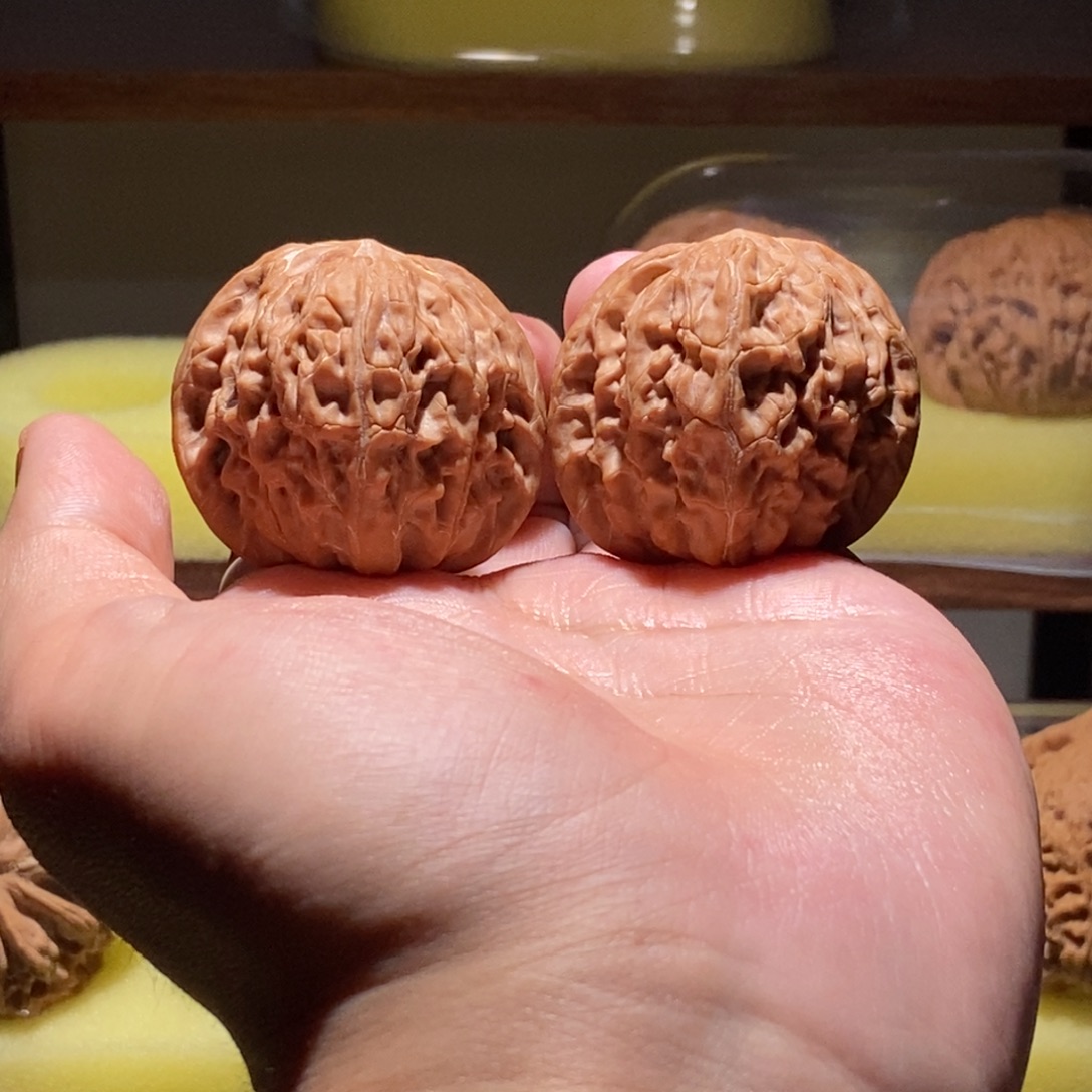 文玩核桃吊坠全品40尺正磨磨盘红皮山地精品对