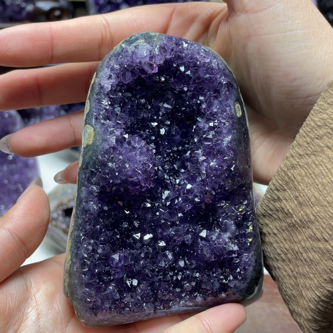 紫晶大型摆件（非配饰）未镶嵌