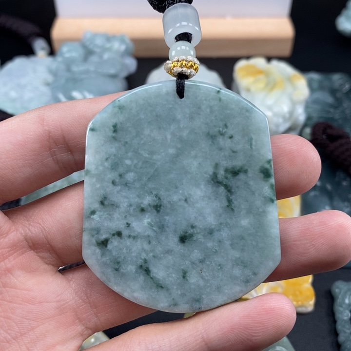 翡翠未镶嵌颈饰天然保真a货翡翠