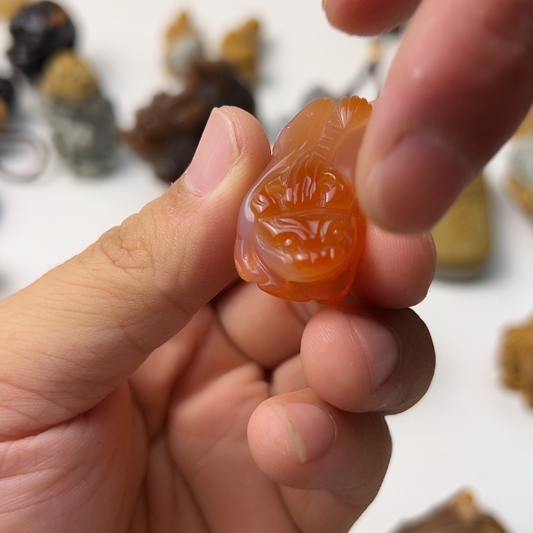 未镶嵌颈饰玛瑙/玉髓