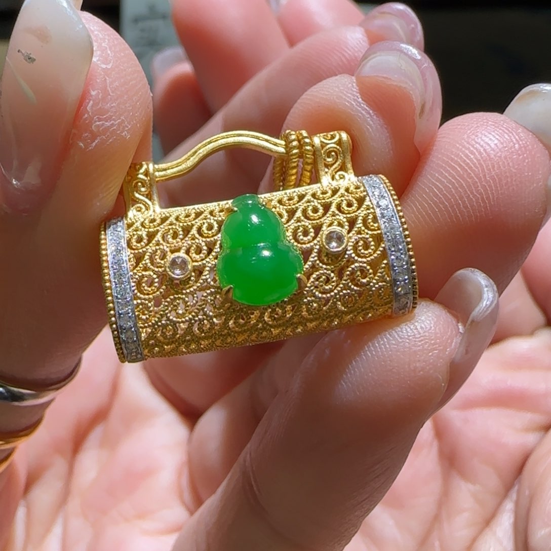 【闪购商品】翡翠颈饰18K金镶嵌家***兴缅甸