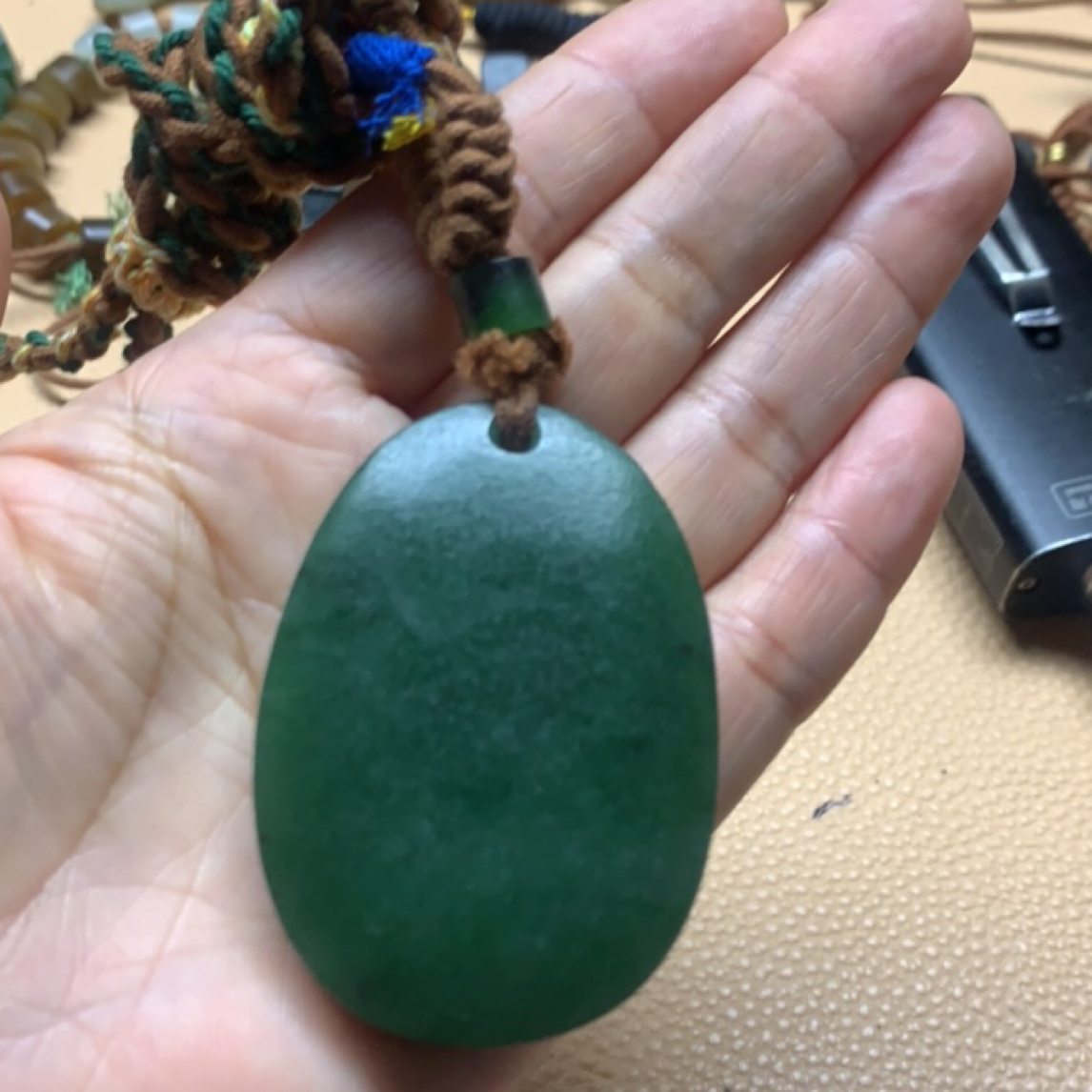 精品的和田玉挂件