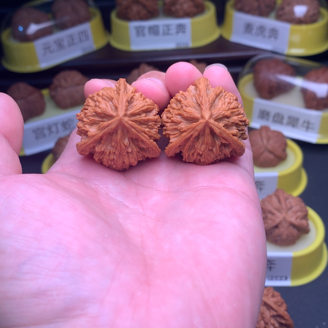 轩***装吊坠文玩核桃流星雨奔