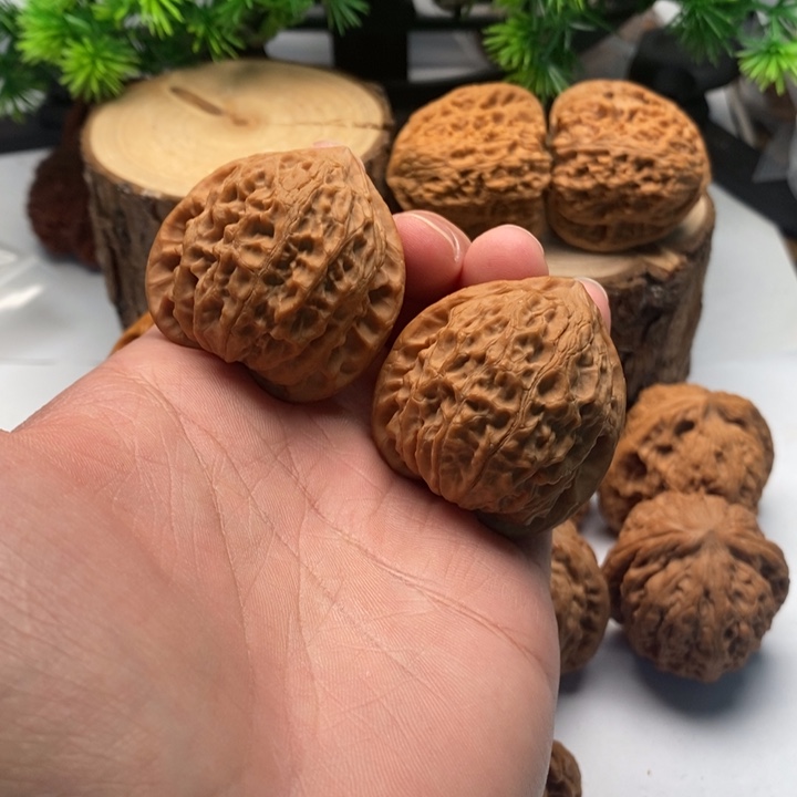 文玩核桃把件39全品金牛