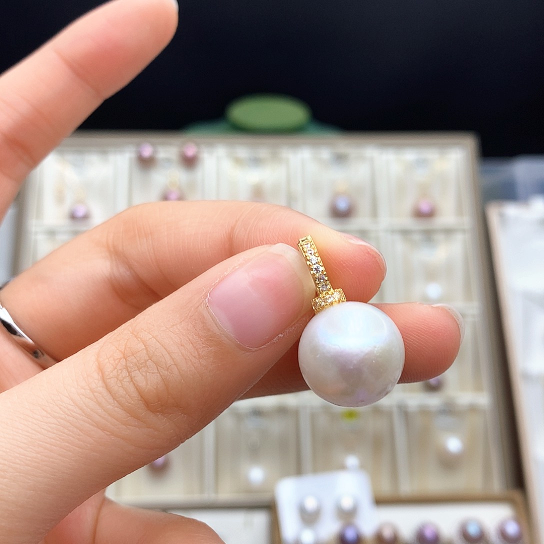 淡水珍珠颈饰合金