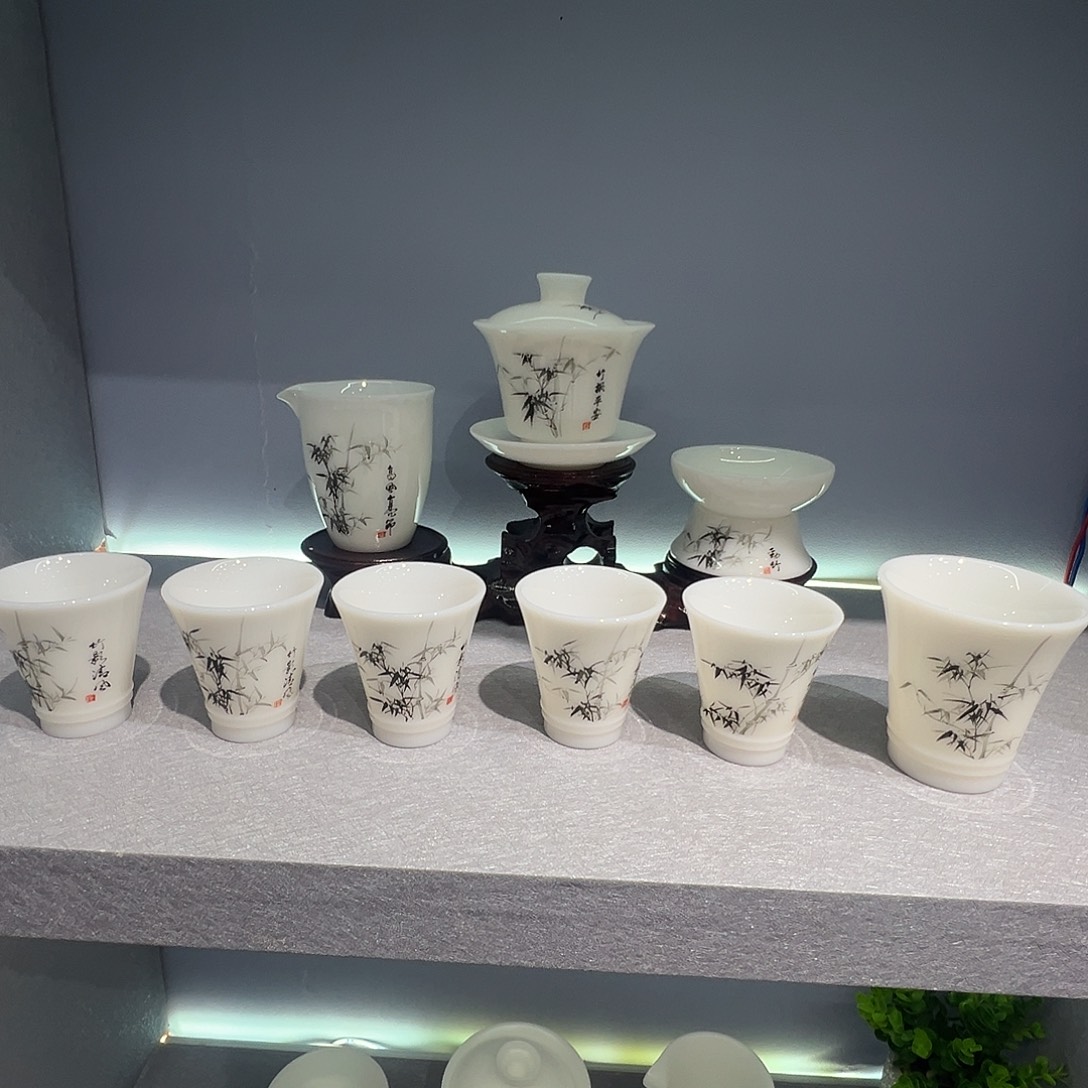 一***子瓷片。。。。。。。。。。。。。