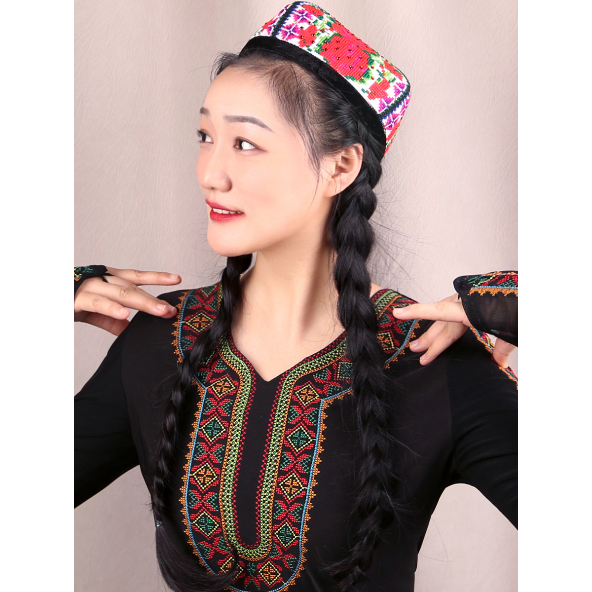 天翼美新疆网红舞蹈服维吾尔族民族风女士绣花帽传统服装新疆舞